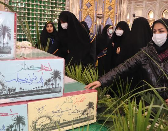 حضور گسترده جامعه بانوان کارگری در سومین سالگرد شهید سلیمانی در حرم امام خمینی(ره)